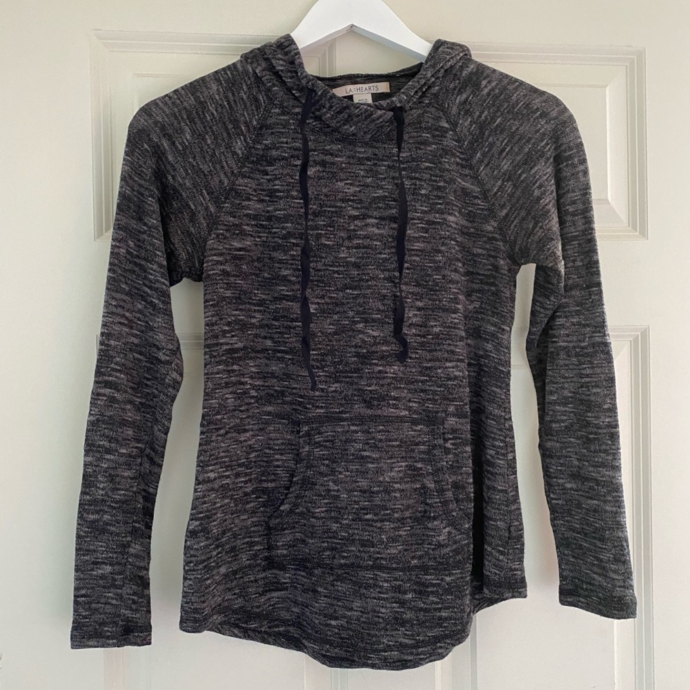 La Hearts pullover top